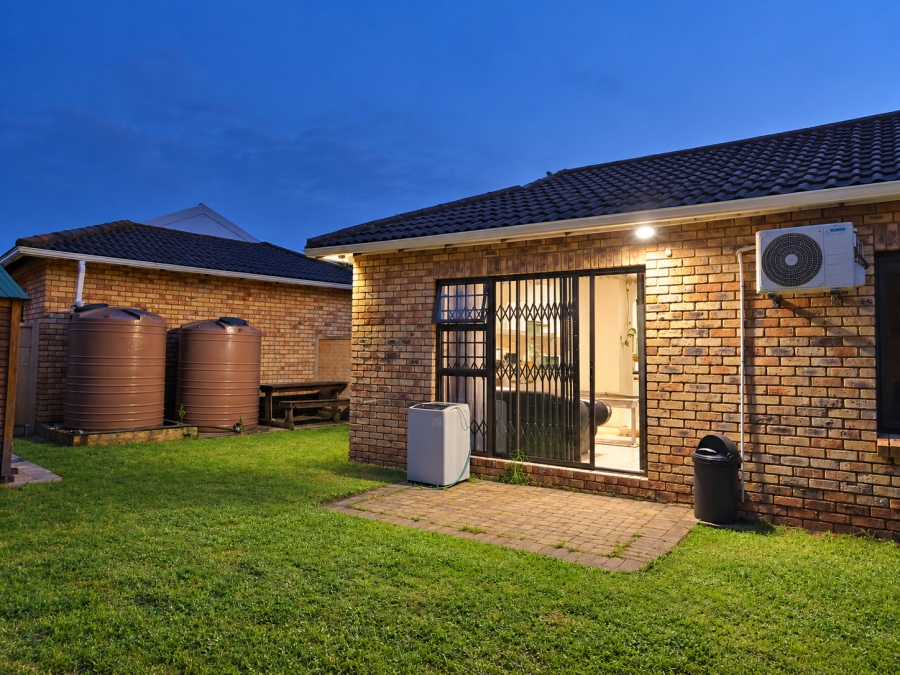 2 Bedroom Property for Sale in Sherwood Eastern Cape